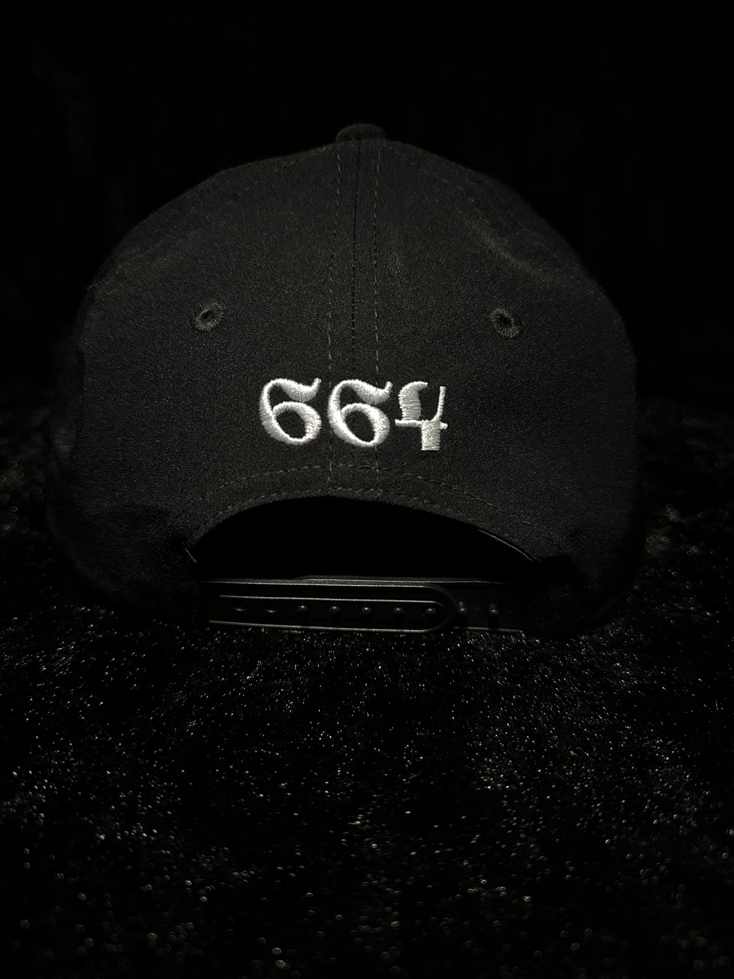 TJ Old English (Black)