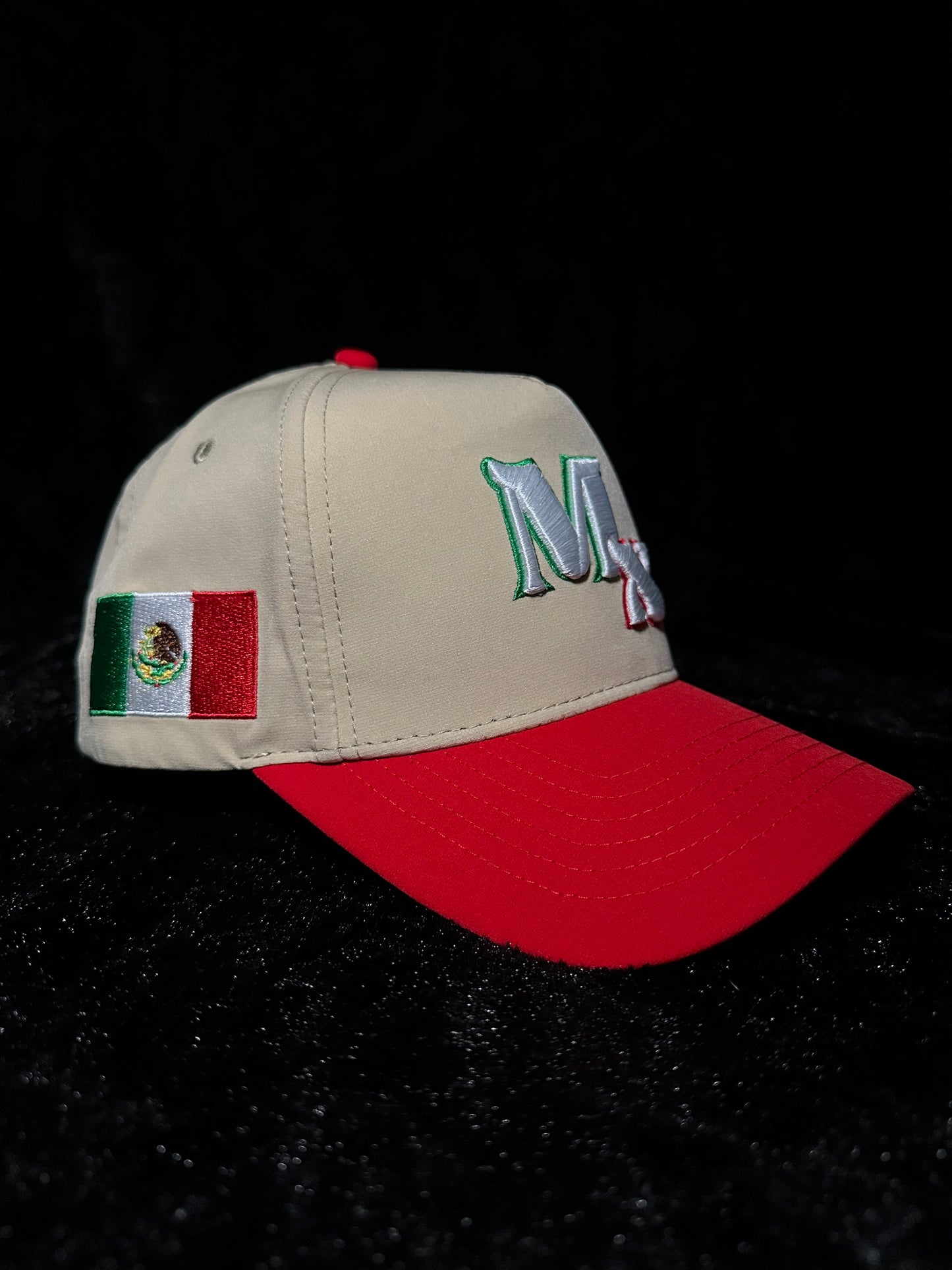 Mx (Beige w Red)